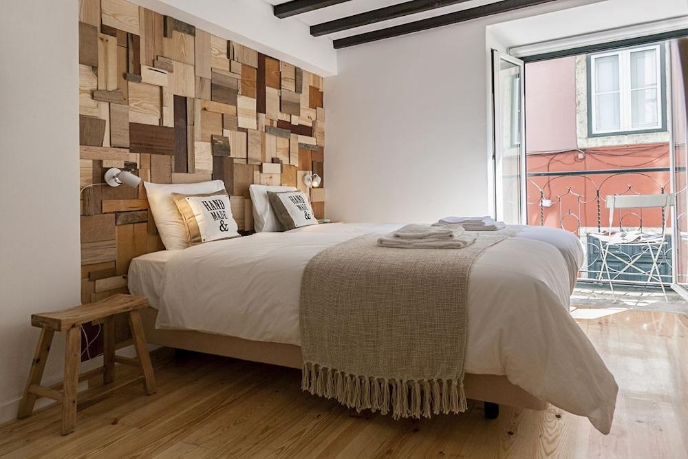 Bairro Alto Studio Apartments - By Lu Holidays Lisbon Exterior photo
